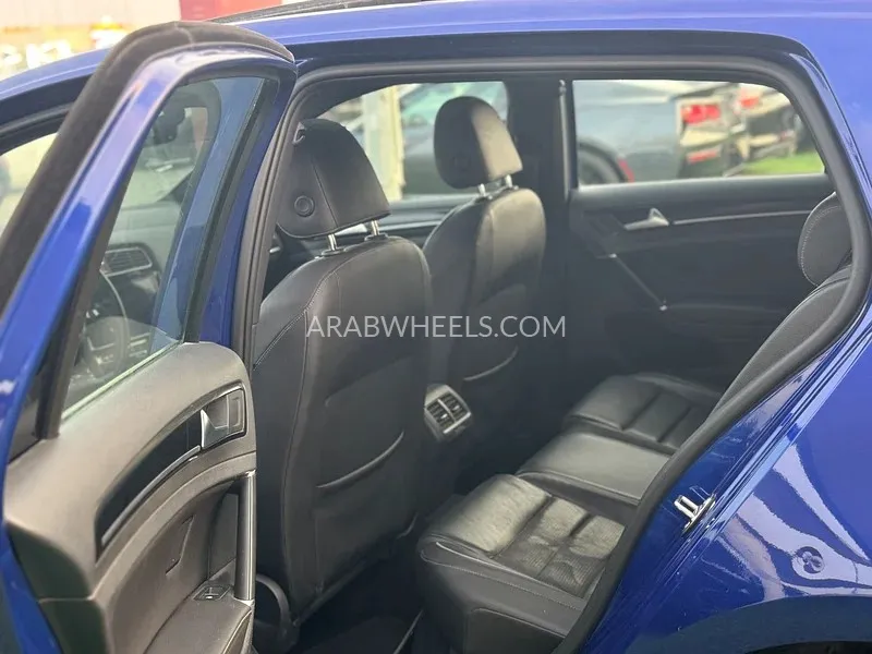 Volkswagen Golf 2018 for Sale in Sharjah Image-12