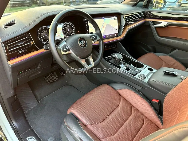  فولكس واجن طوارق 2018 for Sale in الشارقة Image-18