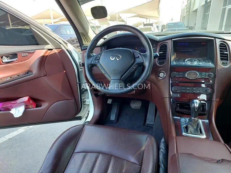 Infiniti QX50 2017 for Sale in Sharjah Image-20
