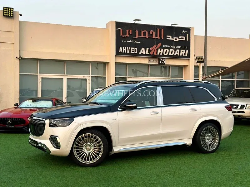 مرسيدس بنز GLS 2024 for Sale in الشارقة Image-2