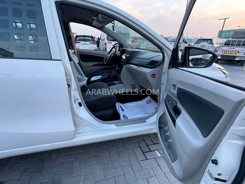 Toyota Avanza 2020 for Sale in Sharjah Image-11
