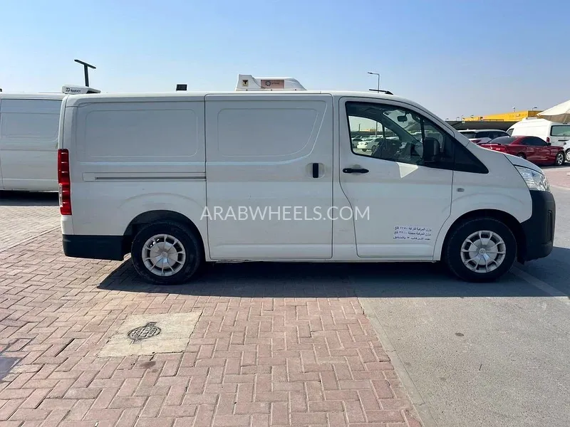 تويوتا هايس 2021 for Sale in الشارقة Image-5