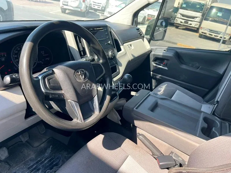 تويوتا هايس 2021 for Sale in الشارقة Image-11