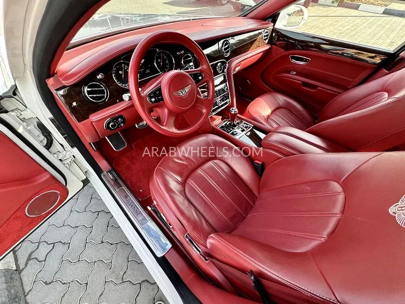 Bentley Mulsanne 2013 for Sale in Sharjah Image-10