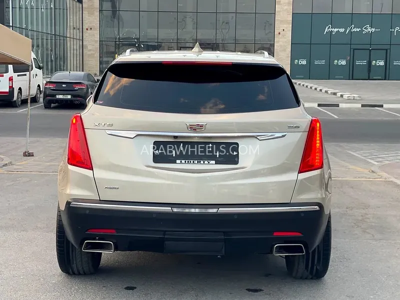 Cadillac XT5 2017 for Sale in Sharjah Image-4