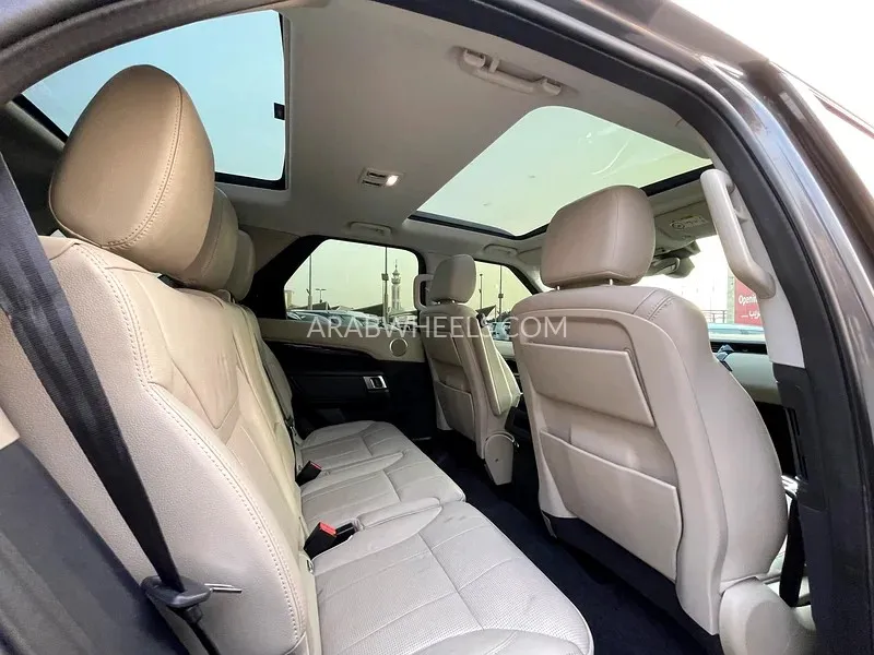 لاند روفر ديسكفري 2017 for Sale in الشارقة Image-12