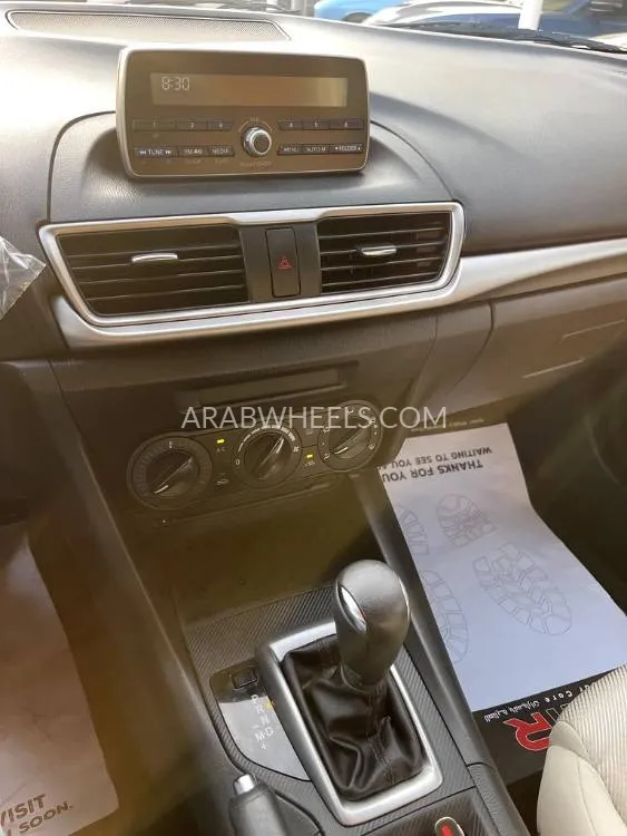 Mazda 3 2018 for Sale in Sharjah Image-9