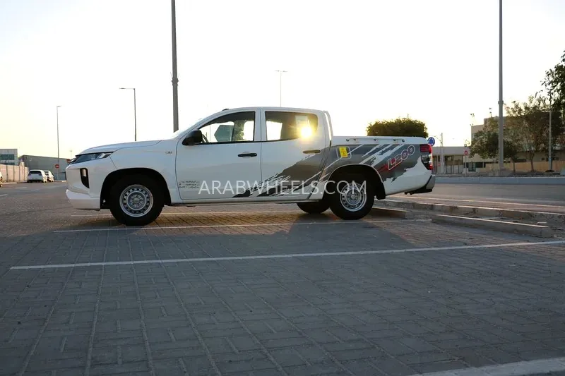 ميتسوبيشي L200 2021 for Sale in أبو ظبي Image-4