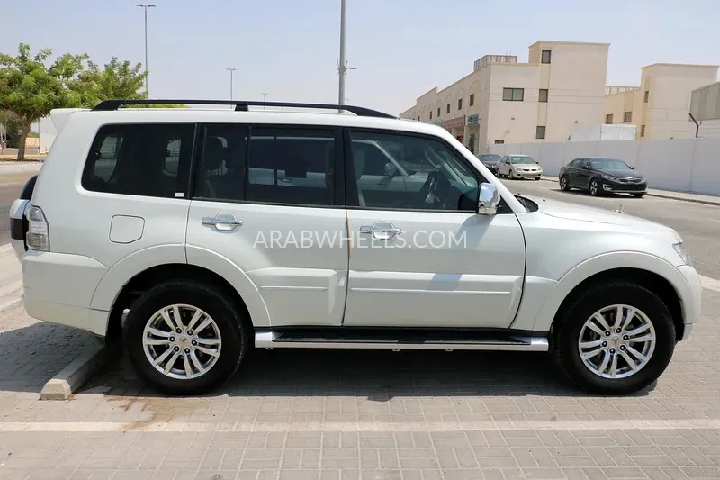Mitsubishi Pajero 2020 for Sale in Abu Dhabi Image-5