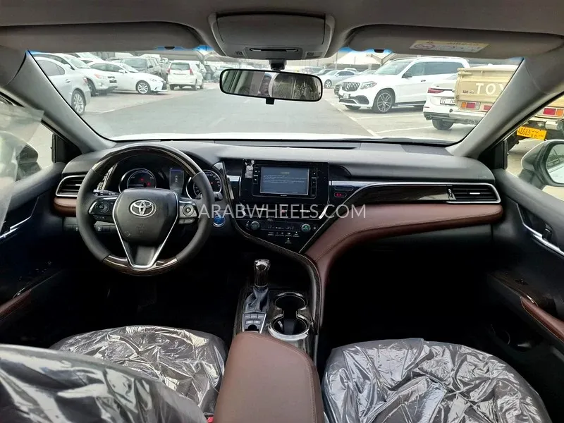 Toyota Camry 2021 for Sale in Sharjah Image-5