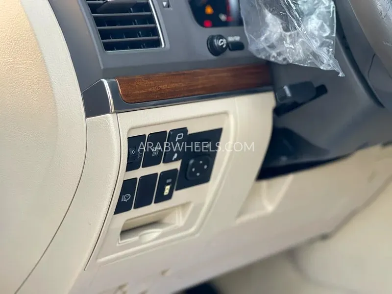 Toyota Land Cruiser 2018 for Sale in Sharjah Image-10