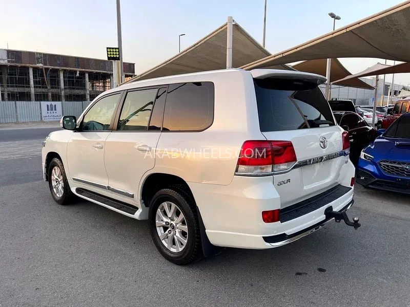 Toyota Land Cruiser 2016 for Sale in Sharjah Image-4
