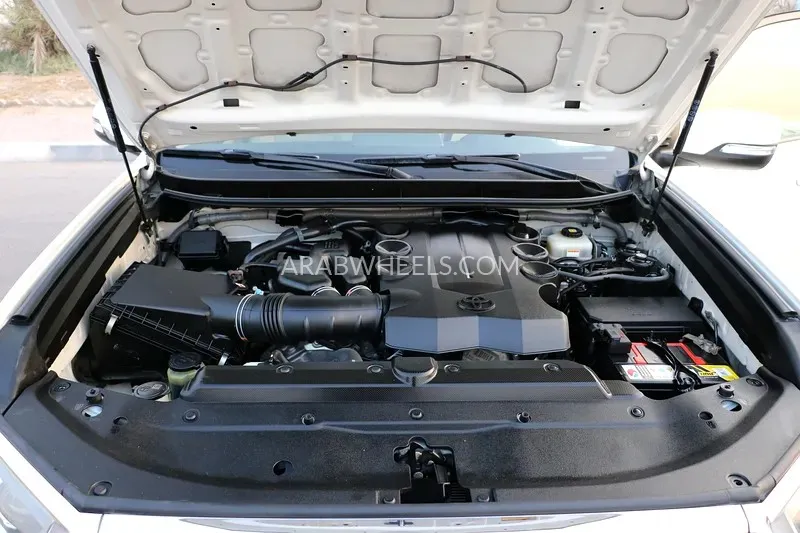 Toyota Land Cruiser Prado 2019 for Sale in Abu Dhabi Image-16