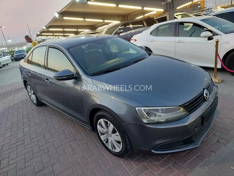Volkswagen Jetta 2013 for Sale in Sharjah Image-2