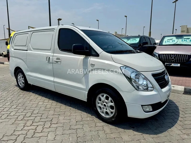 هيونداي H1 2016 for Sale in الشارقة Image-3