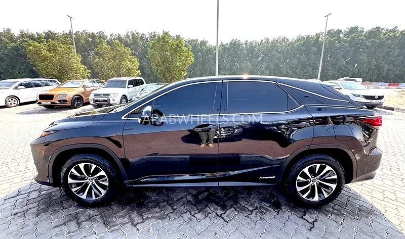 Lexus RX 2020 for Sale in Sharjah Image-8