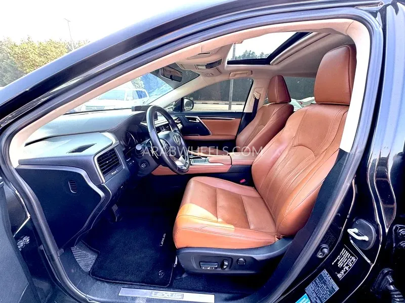 Lexus RX 2020 for Sale in Sharjah Image-12