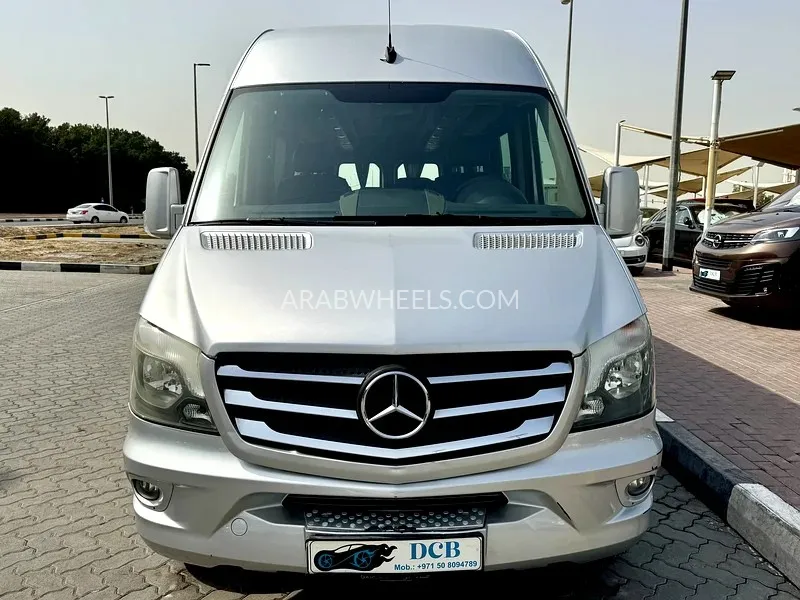 Mercedes Benz Sprinter 2017 for Sale in Sharjah Image-4