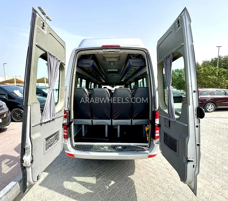 Mercedes Benz Sprinter 2017 for Sale in Sharjah Image-13