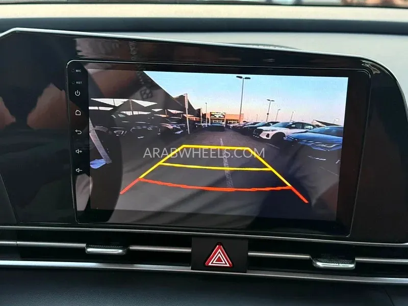 Hyundai Elantra 2022 for Sale in Sharjah Image-13