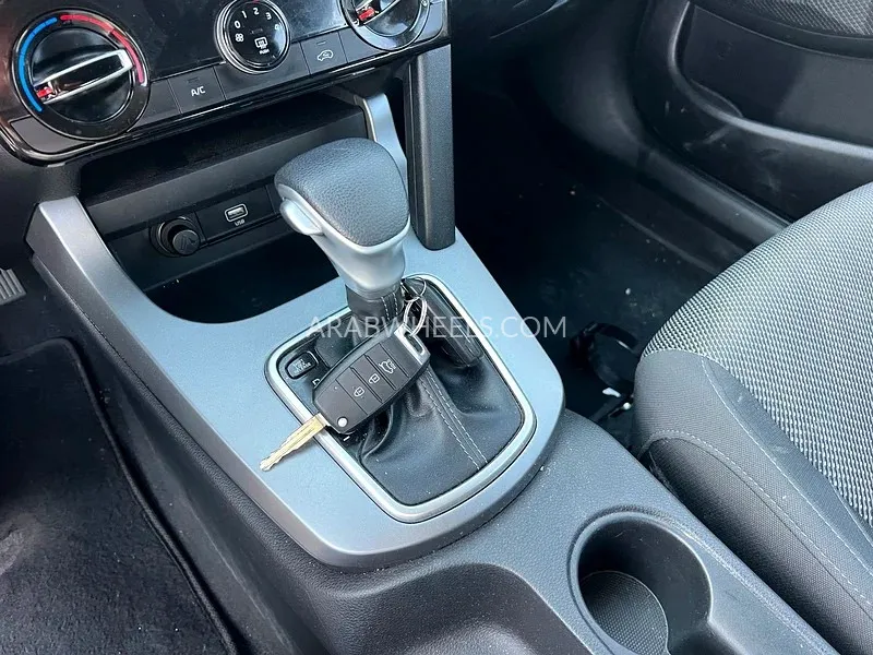 Kia Seltos 2023 for Sale in Sharjah Image-12