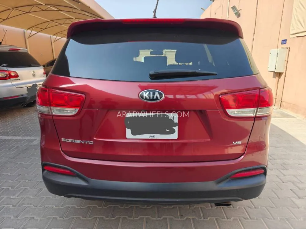 Kia Sorento 2017 for Sale in Sharjah Image-3
