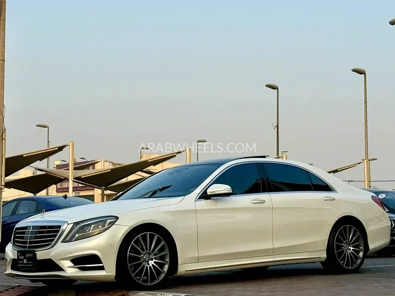 Mercedes Benz CLS Class 2015 for Sale in Sharjah Image-2