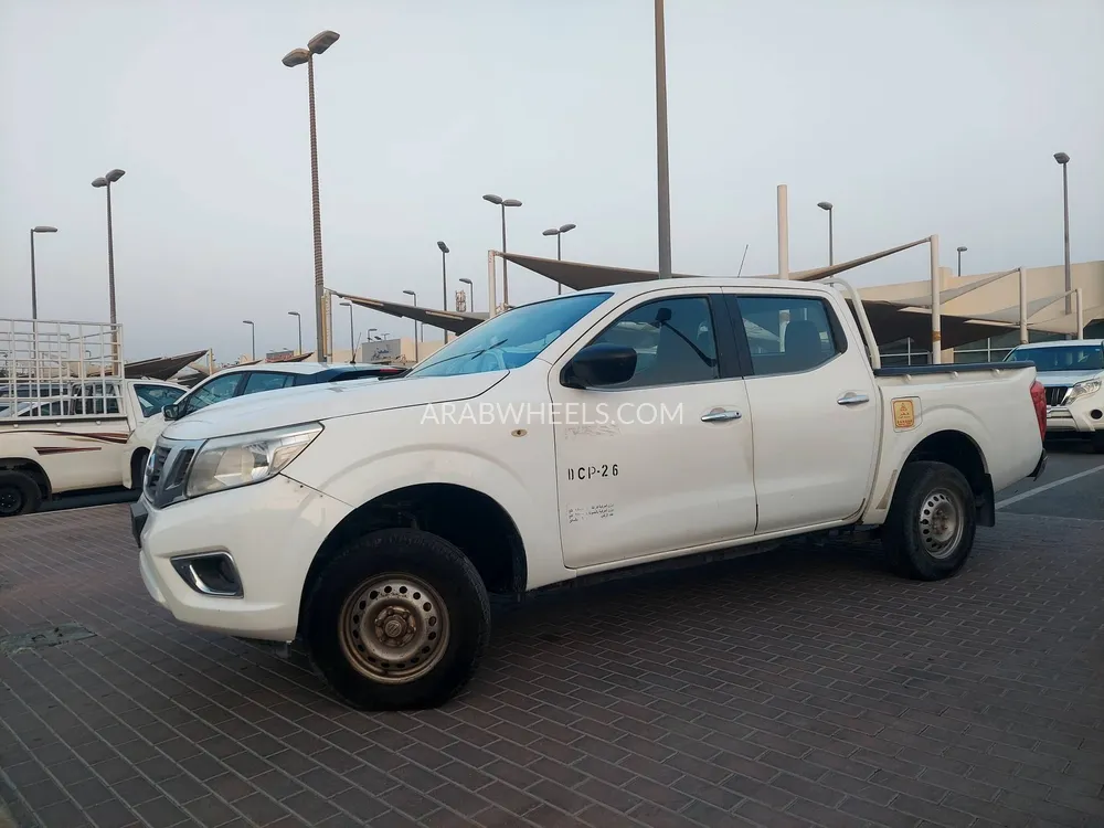 Nissan Navara 2016 for Sale in Sharjah Image-4