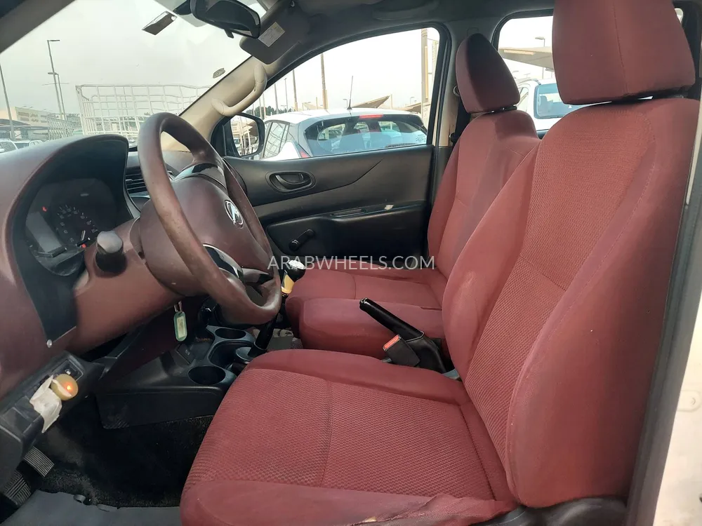 Nissan Navara 2016 for Sale in Sharjah Image-7