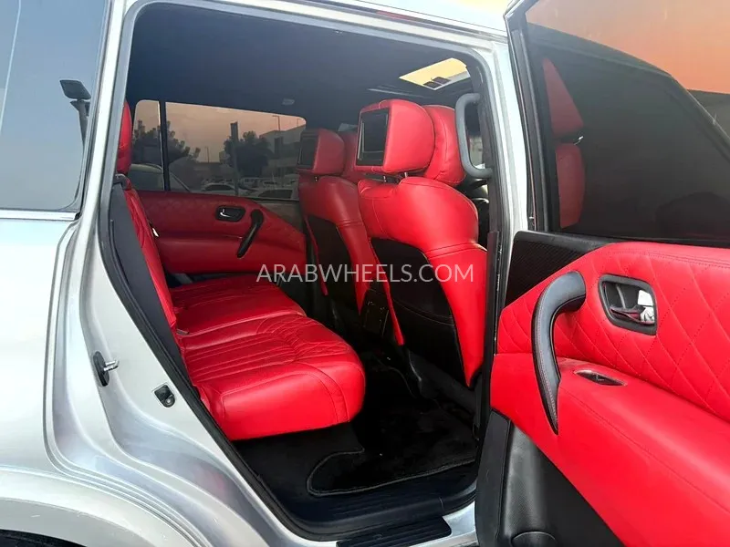 Nissan Patrol 2011 for Sale in Sharjah Image-9