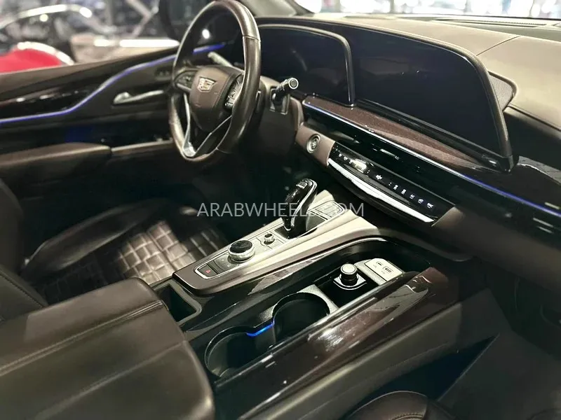 كاديلاك إسكاليد 2022 for Sale in دبي Image-3