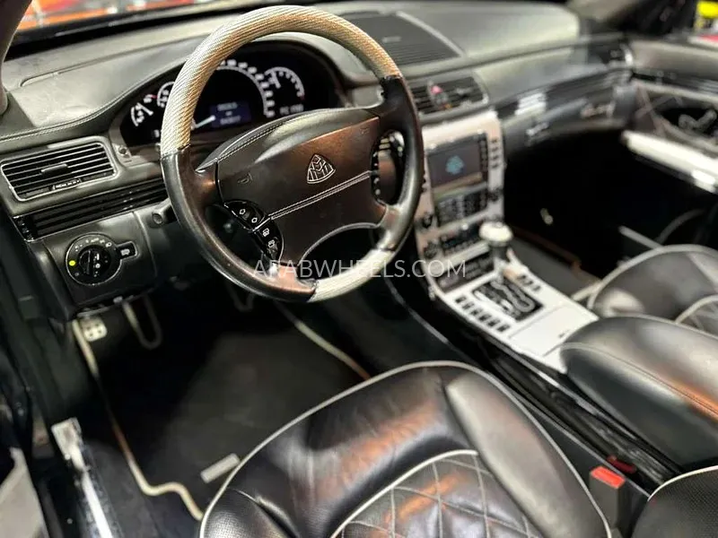 مايباخ 57 2012 for Sale in دبي Image-3