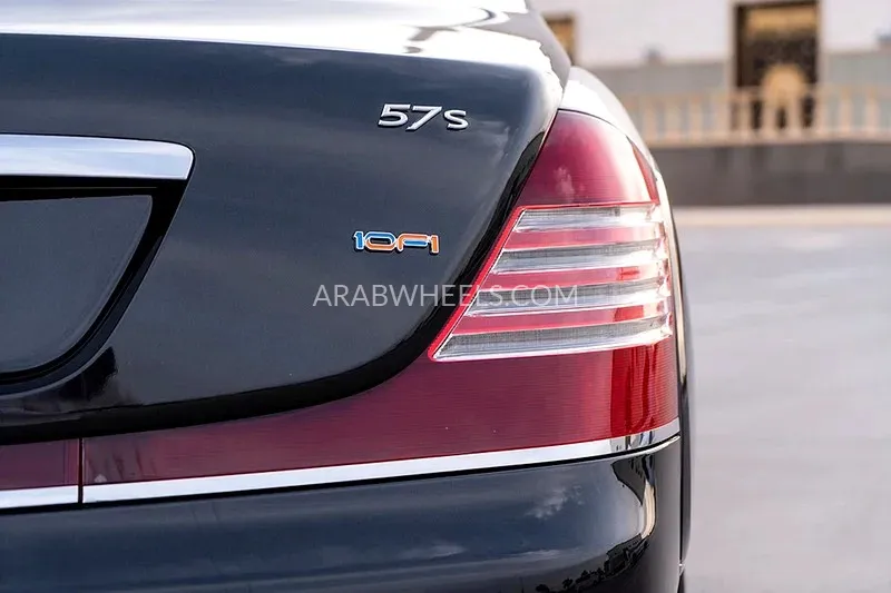 مايباخ 57 2012 for Sale in دبي Image-18