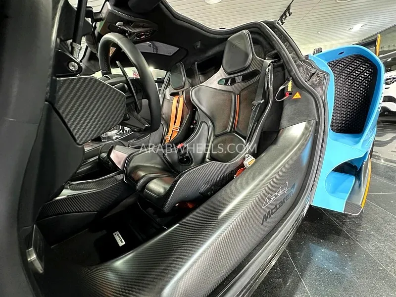 McLaren Senna 2019 for Sale in Dubai Image-4