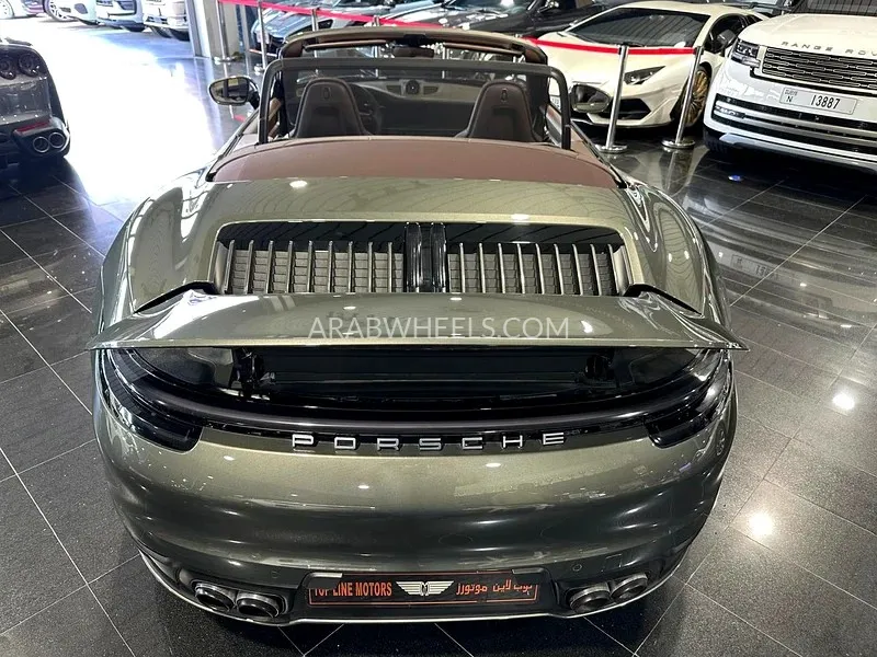 Porsche 911 2020 for Sale in Dubai Image-11