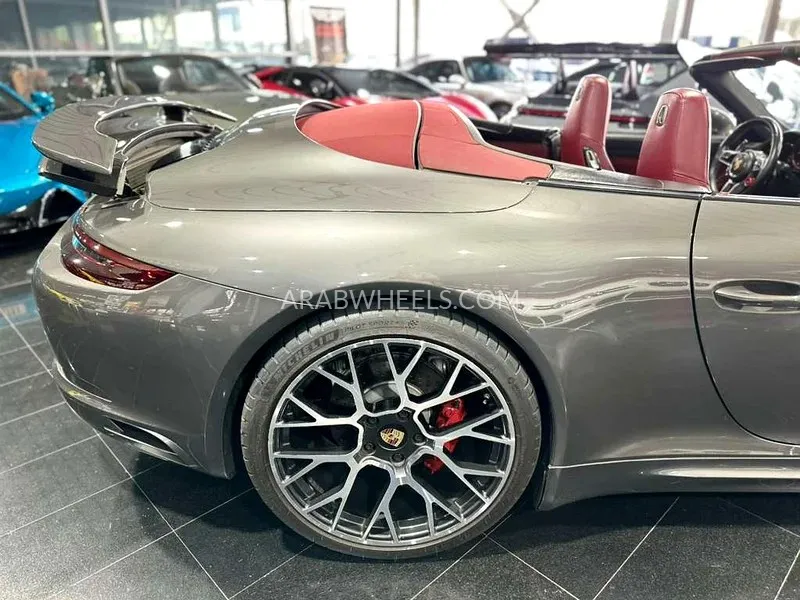 بورشه 911 2017 for Sale in دبي Image-8