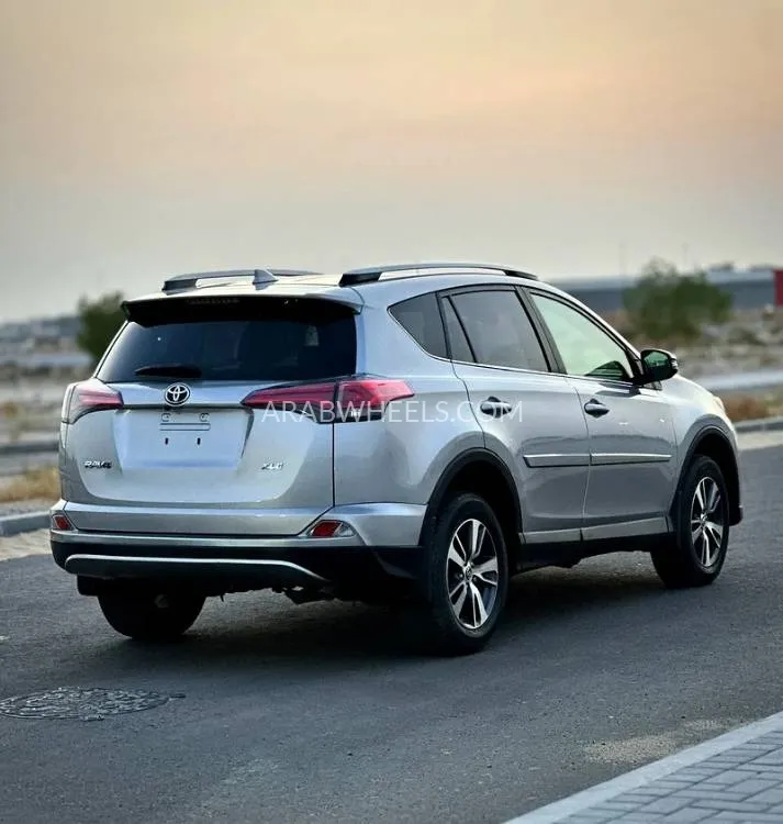 Toyota Rav4 2017 for Sale in Dubai Image-4