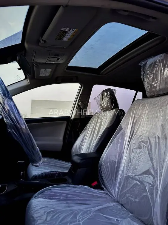 Toyota Rav4 2017 for Sale in Dubai Image-7