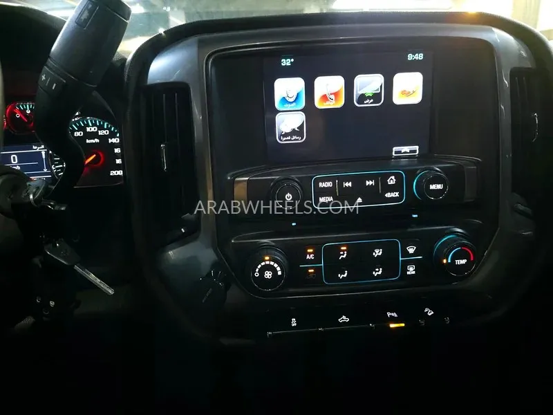 شيفروليه سيلفرادو 2017 for Sale in عجمان Image-12