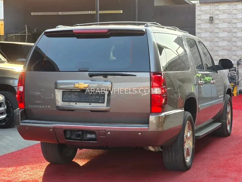شيفروليه سوبربان 2014 for Sale in عجمان Image-12