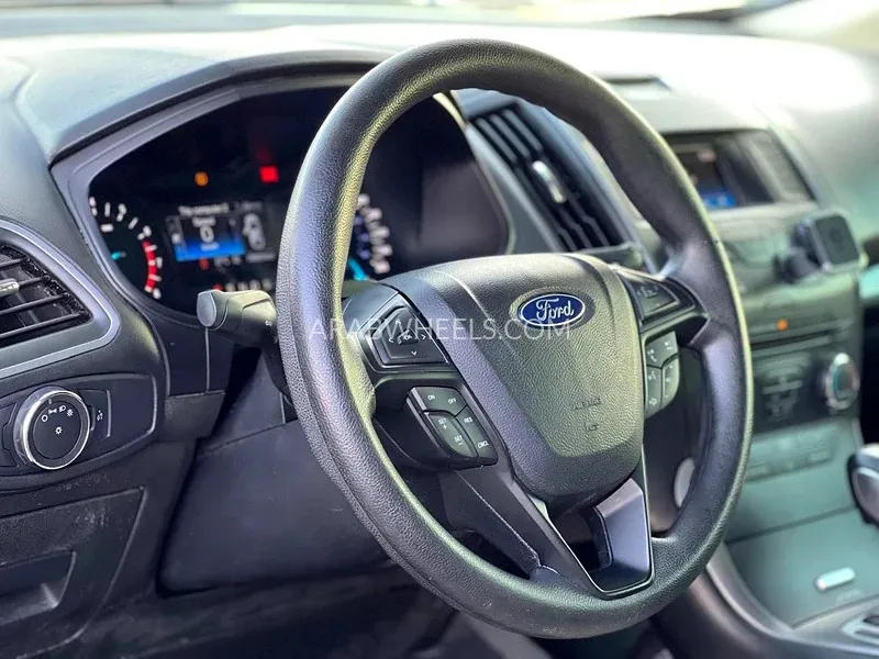 Ford Edge 2016 for Sale in Sharjah Image-10