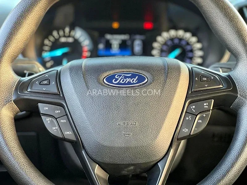 Ford Edge 2016 for Sale in Sharjah Image-14