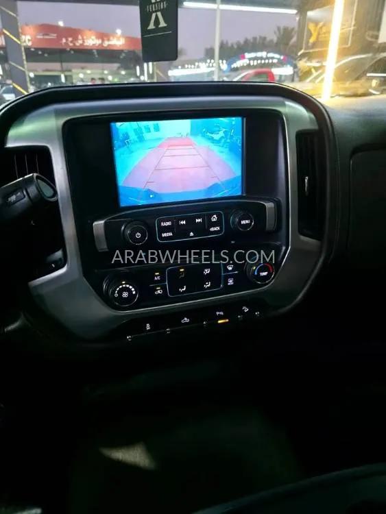 GMC Sierra 2018 for Sale in Ajman Image-13