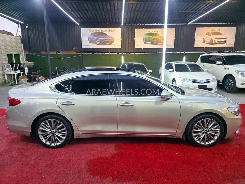 Hyundai Azera 2018 for Sale in Ajman Image-6