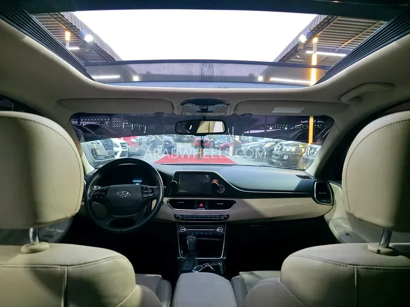 Hyundai Azera 2018 for Sale in Ajman Image-15