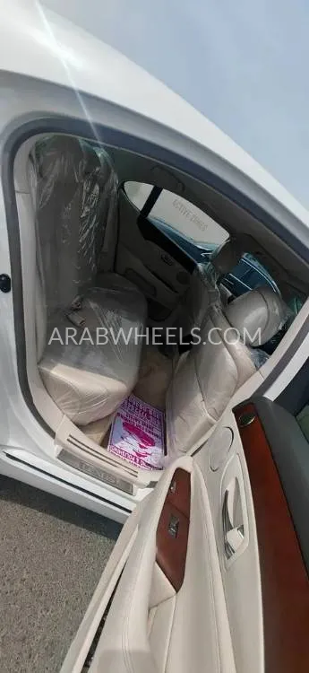 Lexus LS 2010 for Sale in Sharjah Image-12