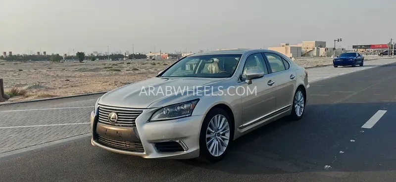 Lexus LS 2013 for Sale in Sharjah Image-3
