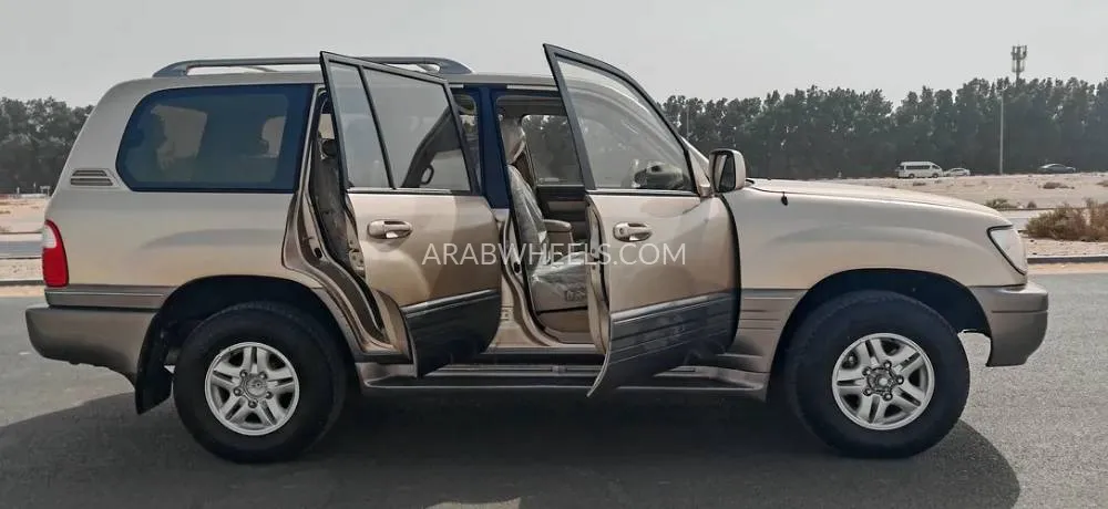 Lexus LX 2002 for Sale in Sharjah Image-11