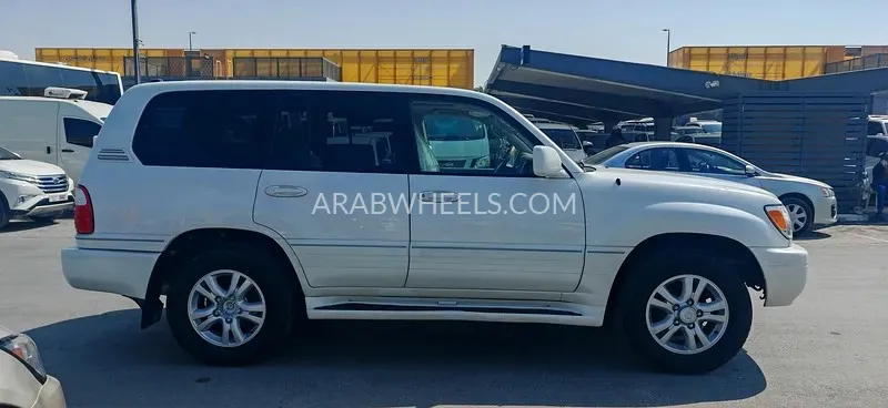 Lexus LX 2005 for Sale in Sharjah Image-3