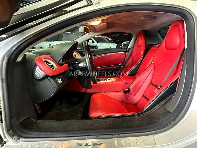 Mercedes Benz SLR 2006 for Sale in Dubai Image-10